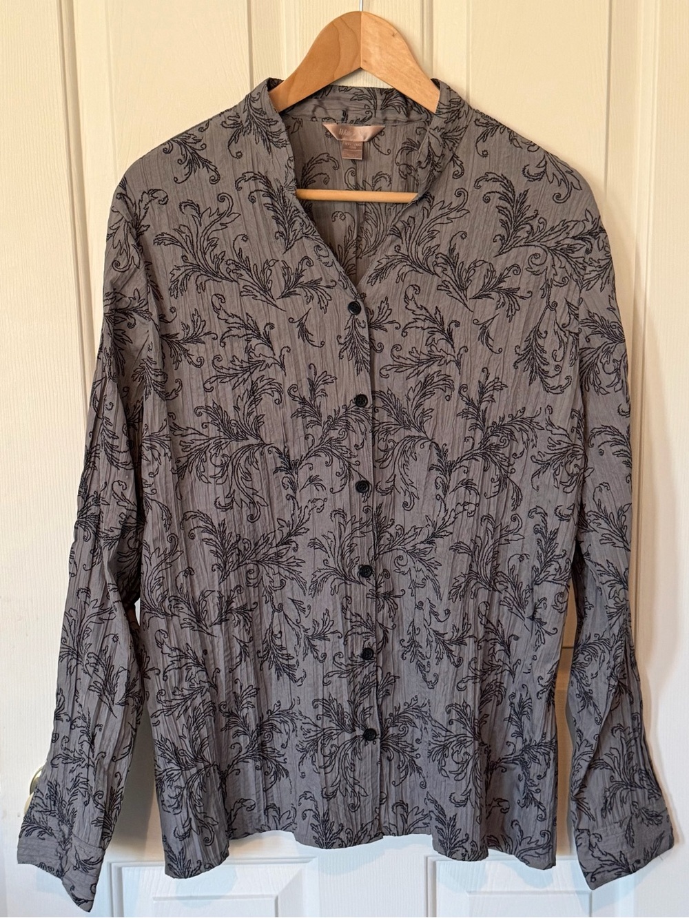 White Stag Gray Floral-Print Long-Sleeve Blouse